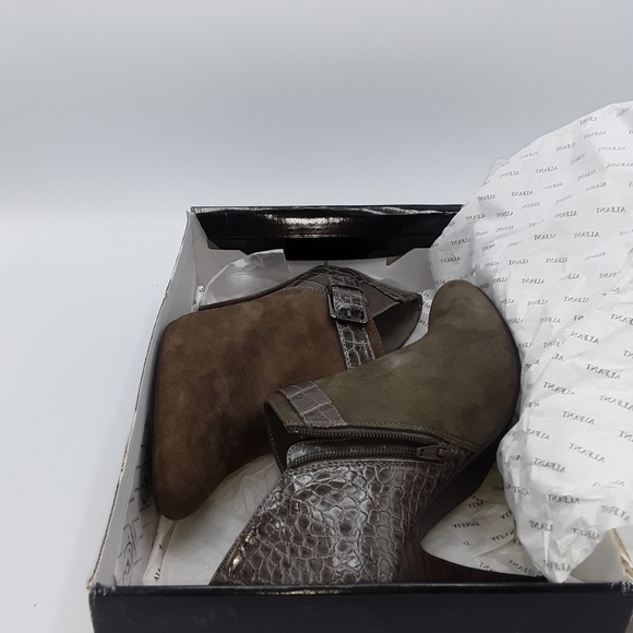 Alfani Shirlee Grey Suede Croc/LeatherAnkle Boots - Picture 7 of 7